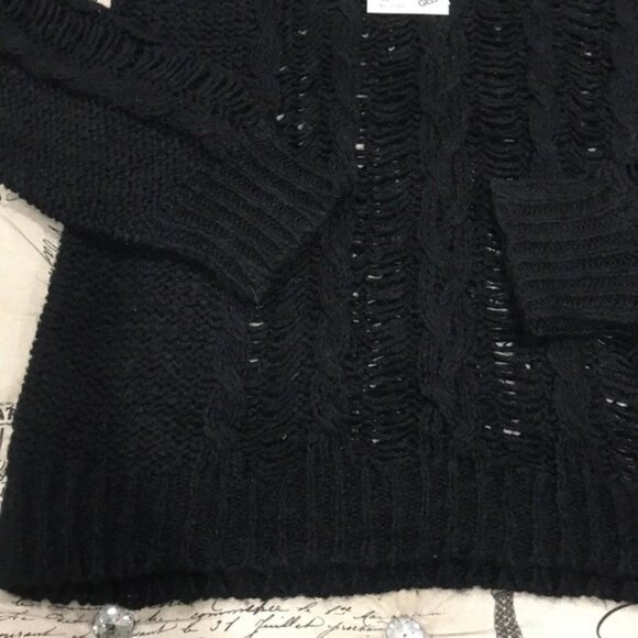 PAM AND GELA Cold Shoulder Cable Sweater - Picture 4 of 6